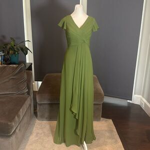 Women’s Green Full Length Chiffon V-Neck Dress Corset Back Leg Slit Size 4 NWOT